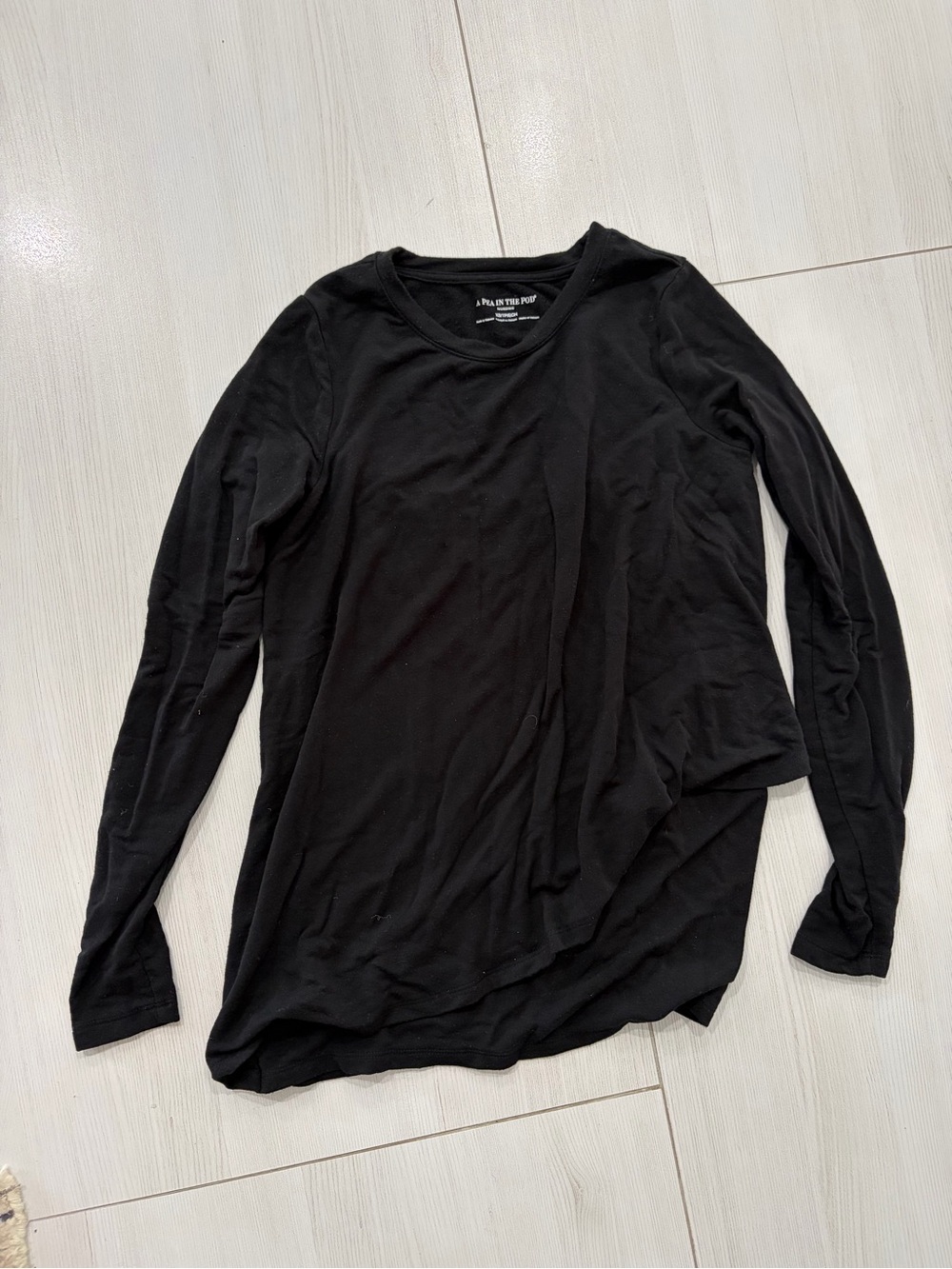 A Pea in the Pod Maternity Black Long-Sleeve Crew Neck Shirt XS